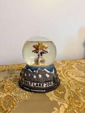 Salt Lake 2002 Olympic Snow Globe - Vintage Collectible